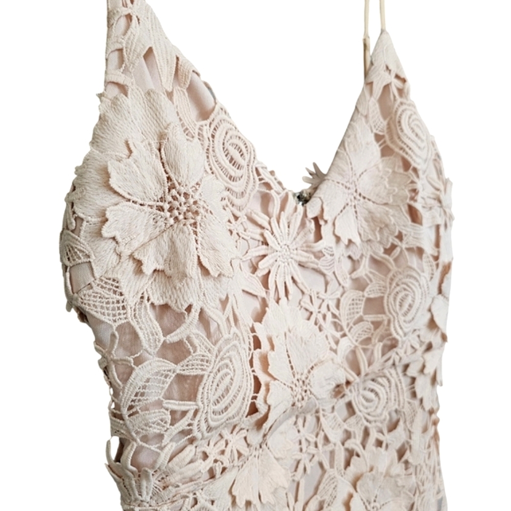Nwot Lulu's Steal Your Heart Ivory  Crochet Floral Lace Midi Bridal Dress - Picture 7 of 17